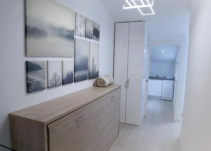 Atico Plaza Mercado 4,5 *